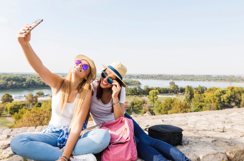 Férias sem sufoco: confira lista de itens essenciais para sua necessaire de saúde