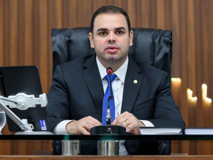 Presidente Roberto Cidade quer passe livre para estudantes da rede pública em dias de provas no Amazonas