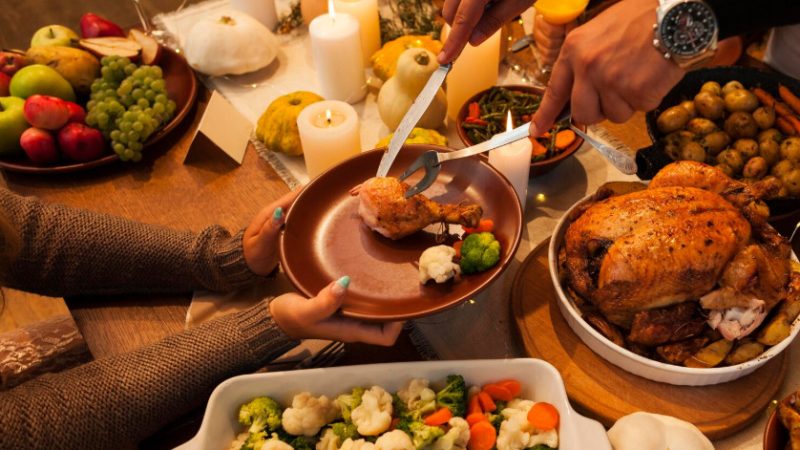 Equilíbrio nas festas: nutricionista explica por que a ceia não é a vilã