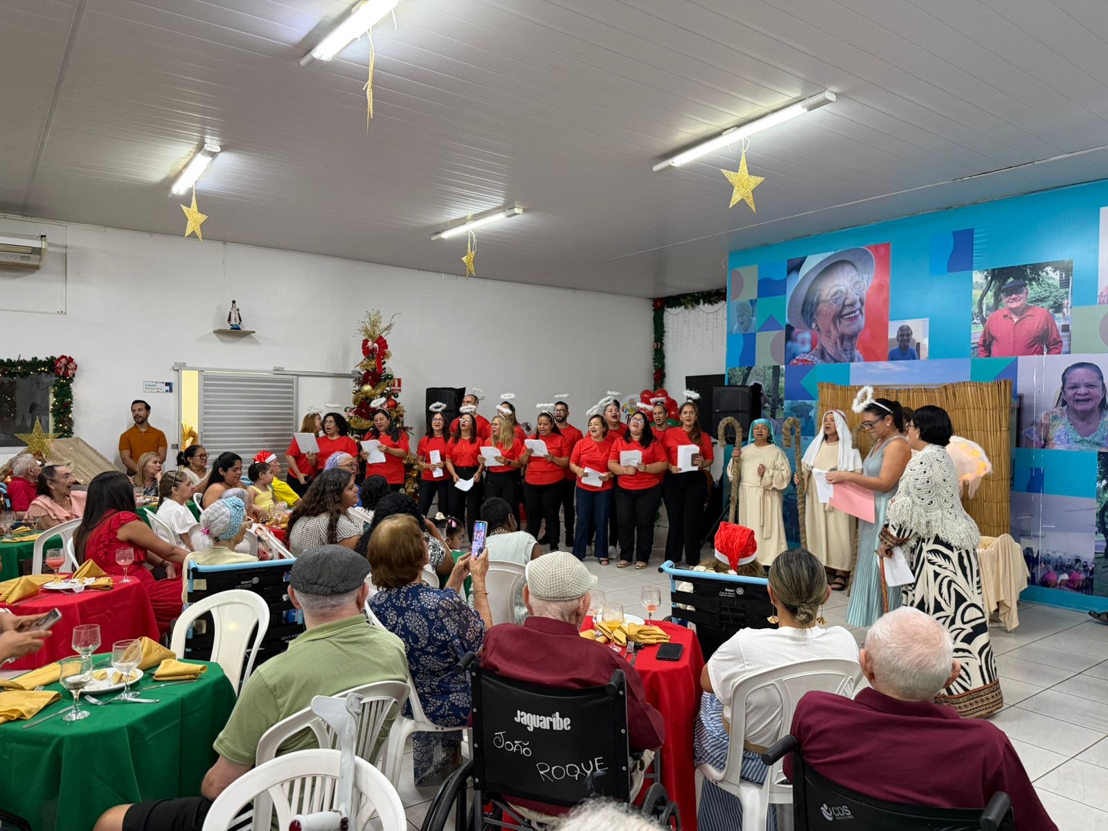 Prefeitura de Manaus promove tradicional evento de Natal com residentes da FDT