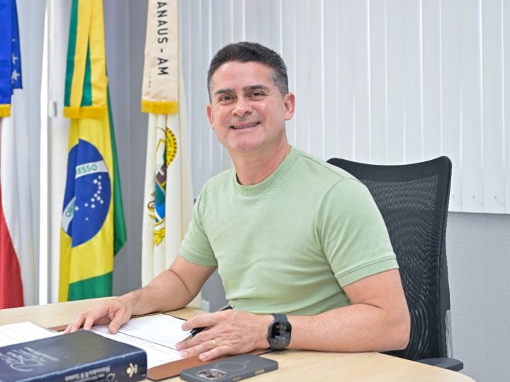 Prefeito David Almeida sanciona edital e abre inscrições para cadastro do programa ‘Ração do meu pet