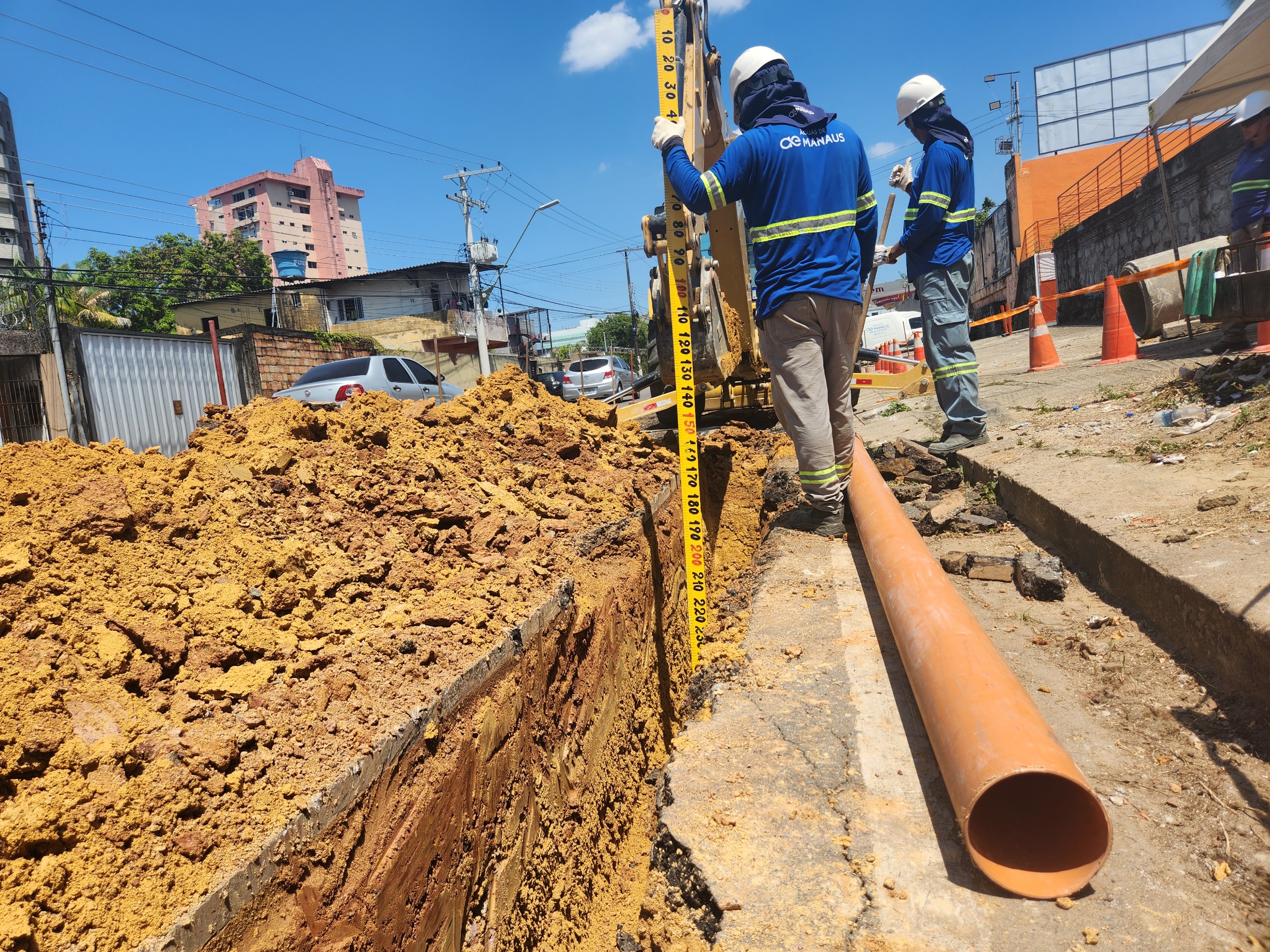 Sete áreas de Manaus recebem obras de esgoto durante a última semana do ano