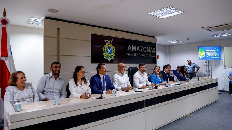 Servidores da Educação celebram abono Fundeb 2025 e avanço nas carreiras no Amazonas