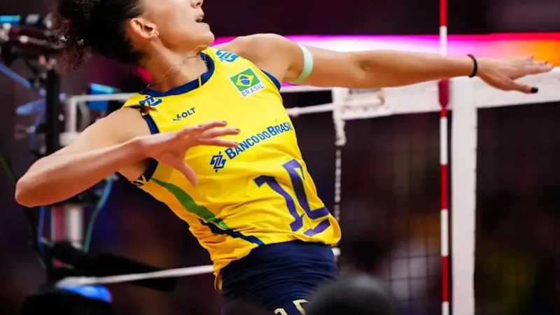 Gabi Guimarães é segunda melhor jogadora de vôlei do mundo em 2025