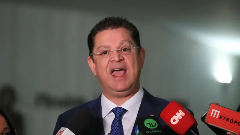 Líder do PL na Câmara dos Deputados nega desvios de verbas