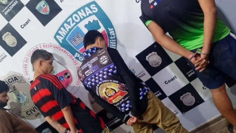 Quatro homens são presos no AM suspeitos de desmanche de aparelhos celulares