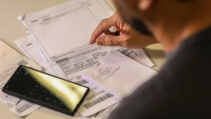 Salário mínimo de R$ 1.621 começa a valer nesta quinta-feira