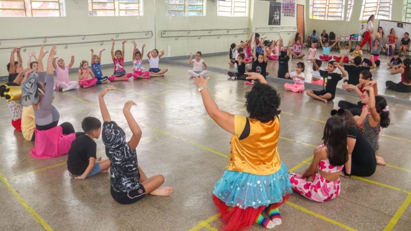 Prefeitura divulga período de matrículas para cursos gratuitos de arte com mais de 900 vagas nos Cmaes Aníbal Beça e Nelson Neto