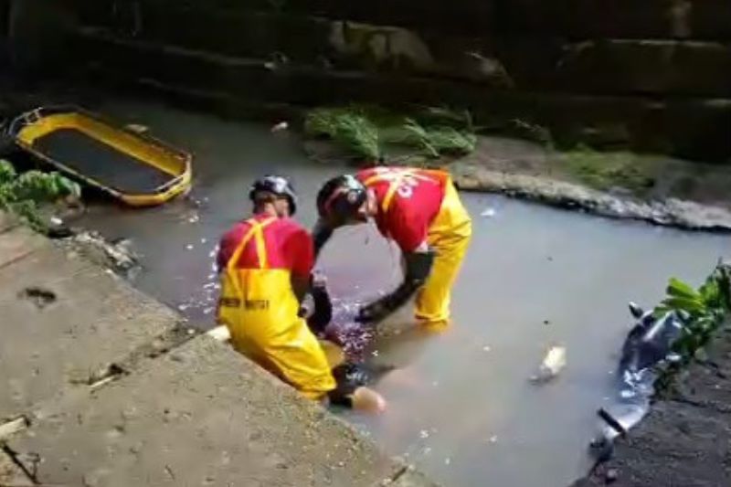 ‘Mexicano’ é perseguido, baleado, cai com motocicleta em igarapé e morre