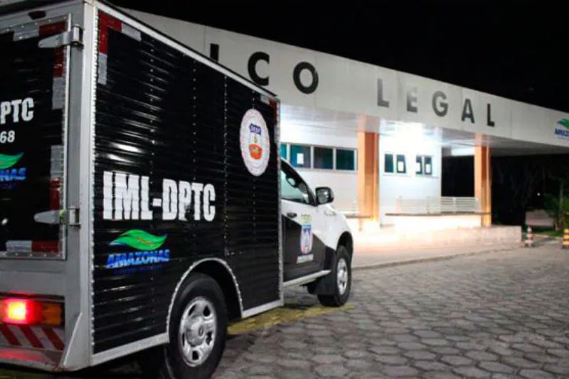 Homem morre durante briga ao cair e bater a cabeça em calçada