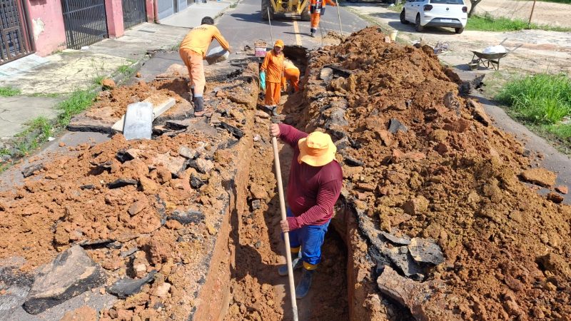 Prefeitura de Manaus recupera rede de drenagem em via do bairro Planalto
