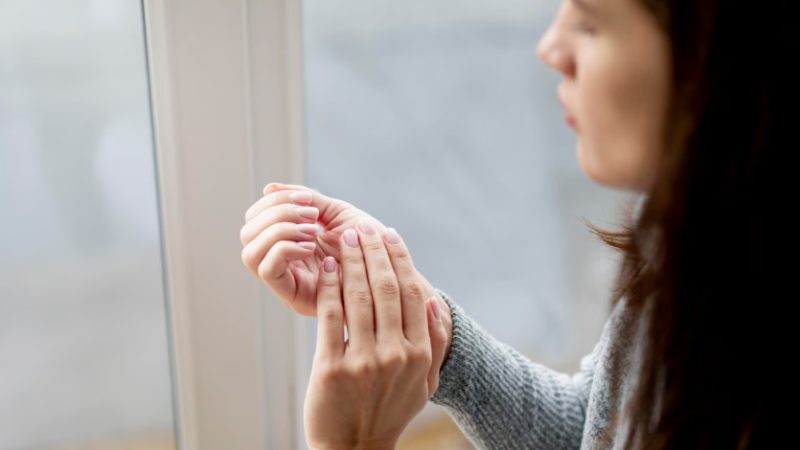 Quando a unha mostra que algo está errado: sinais que vão além da estética