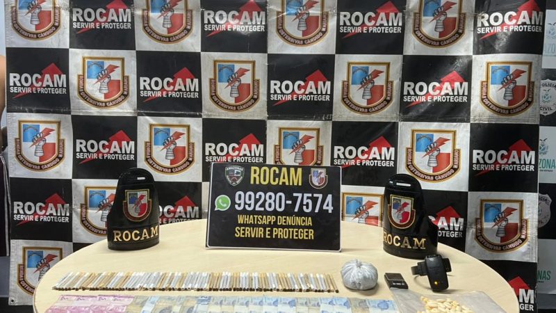 PMAM prende dupla com mais de 80 cigarros de maconha e 120 comprimidos de ecstasy