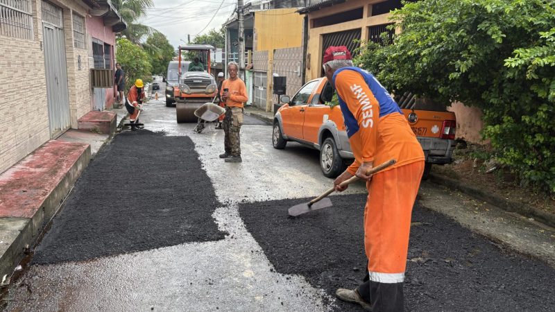 Obra de recuperação asfáltica da Prefeitura de Manaus contempla moradores do bairro Coroado