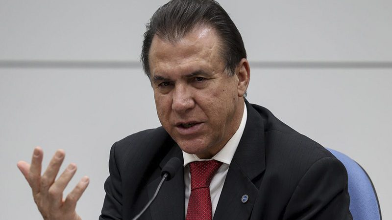 Ministro diz que há condição para jornada de 40 horas semanais