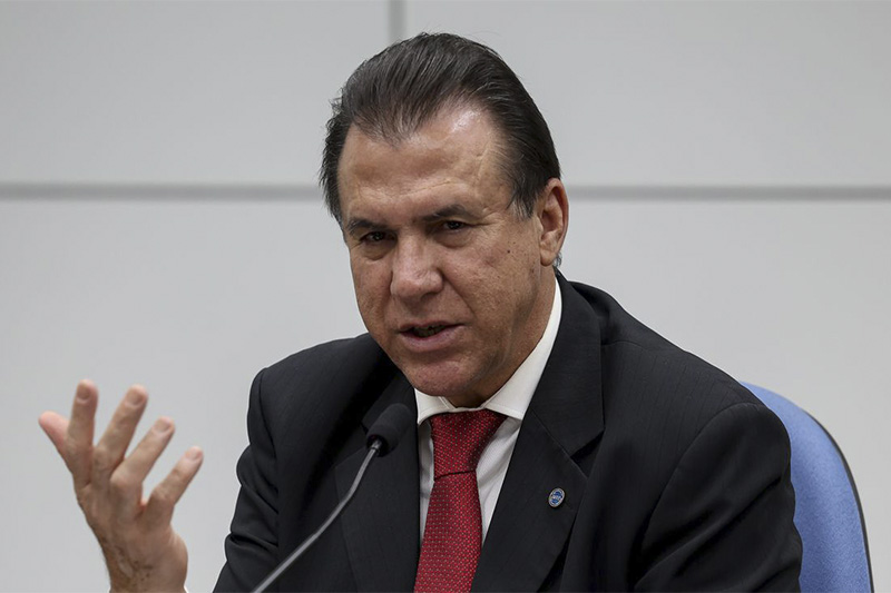 Ministro diz que há condição para jornada de 40 horas semanais