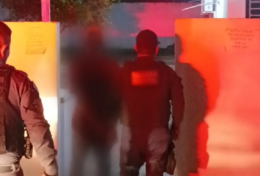 PC-AM e PMAM prendem foragido por roubo com lesão grave em criança, em Alvarães
