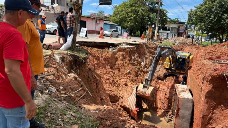 Prefeitura de Manaus mobiliza equipes e avança em obra estratégica de drenagem na avenida Brasil