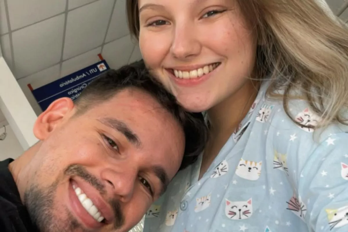 Marido de Isabel Veloso faz apelo em velório da influenciadora