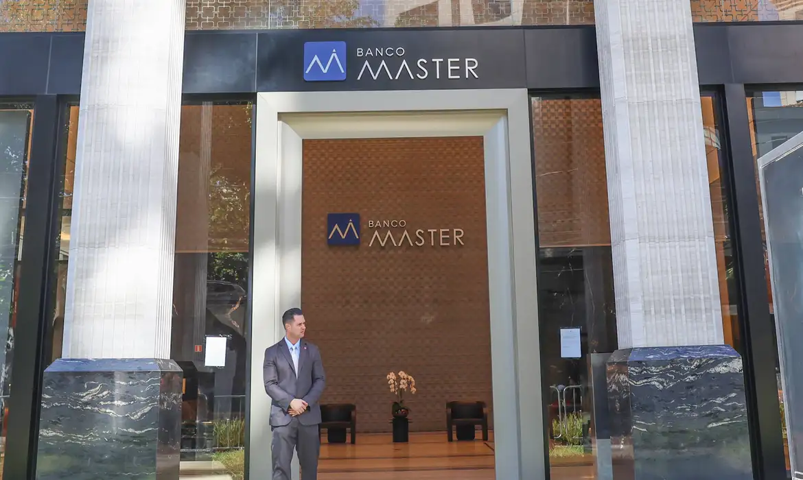 FGC alerta para golpes ligados a indenizações do Banco Master