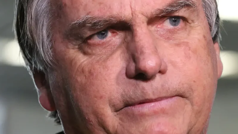 Moraes pede relatório de visitas e rotina de Bolsonaro na prisão