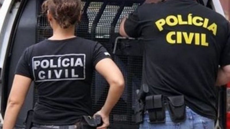 Mulher de 35 anos é presa por furtar R$ 14 mil de clínica médica em Manaus