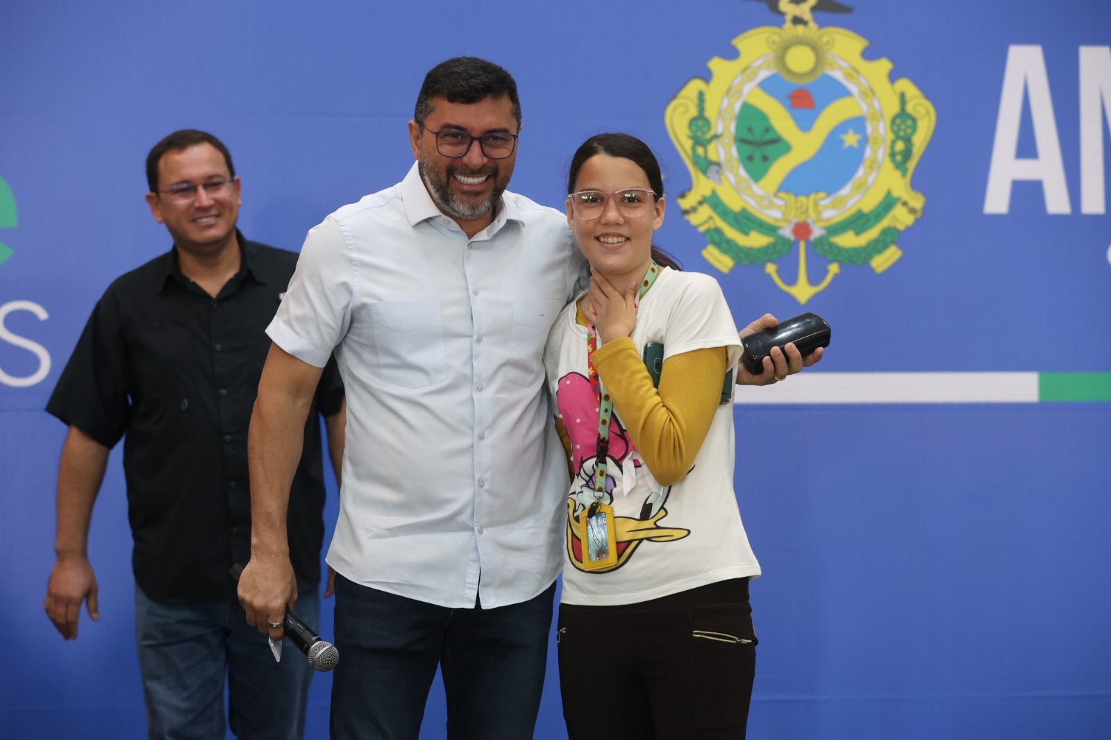 Governador Wilson Lima dá continuidade ao mutirão oftalmológico e entrega 3 mil óculos a pacientes em Manaus