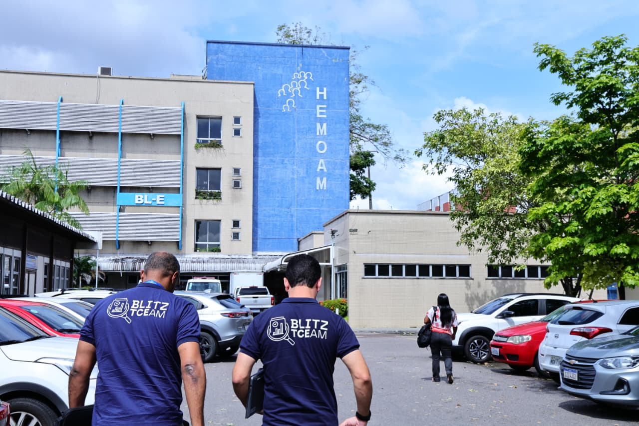 Blitz do TCE-AM inspeciona andamento das obras do Hospital do Sangue do Hemoam