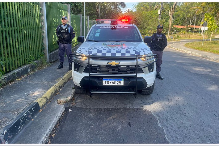 Polícia Militar do Amazonas captura foragida no momento em que trafegava em frente ao shopping