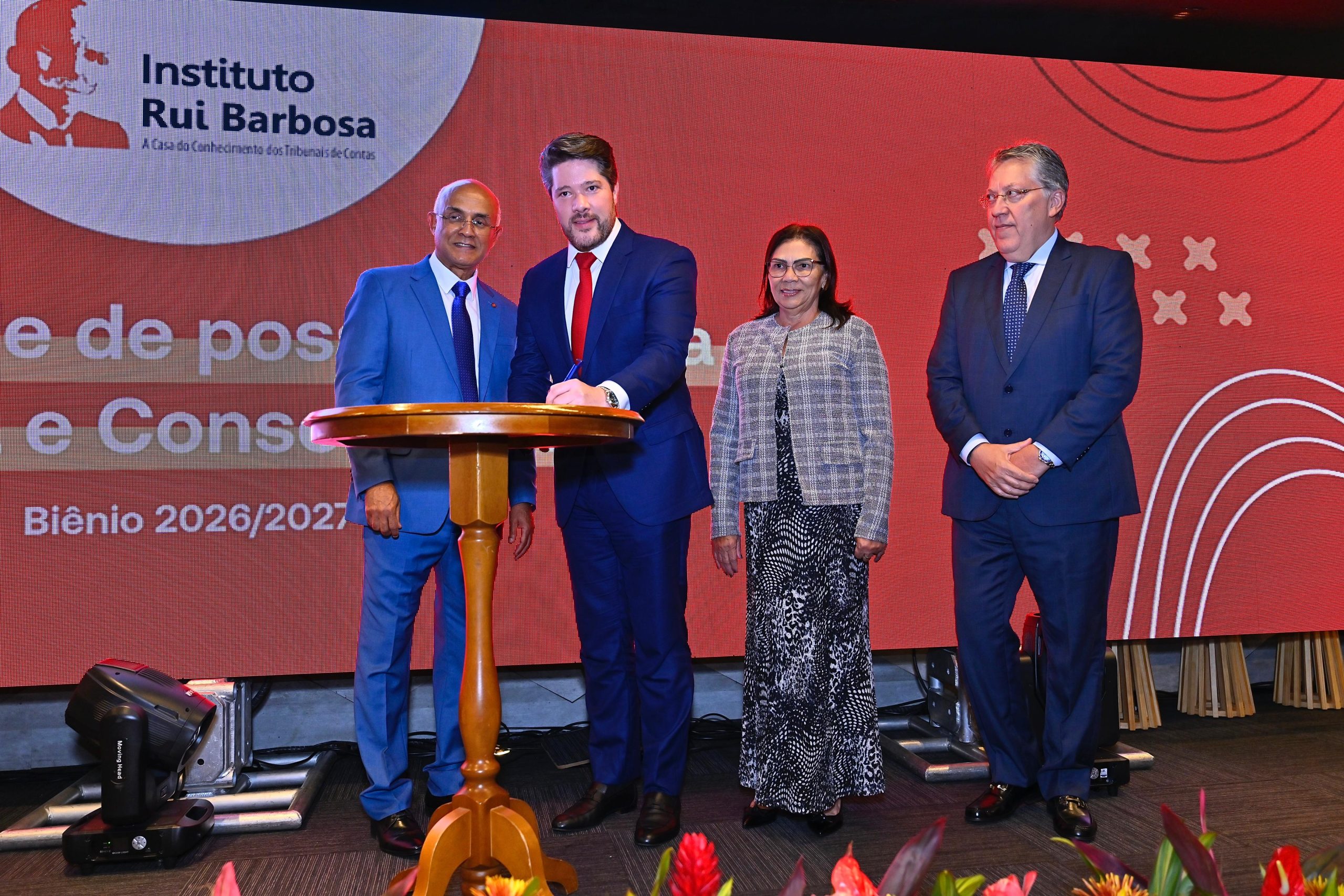 Corregedor do TCE-AM assume Primeira Secretaria do IRB para o biênio 2026-2027