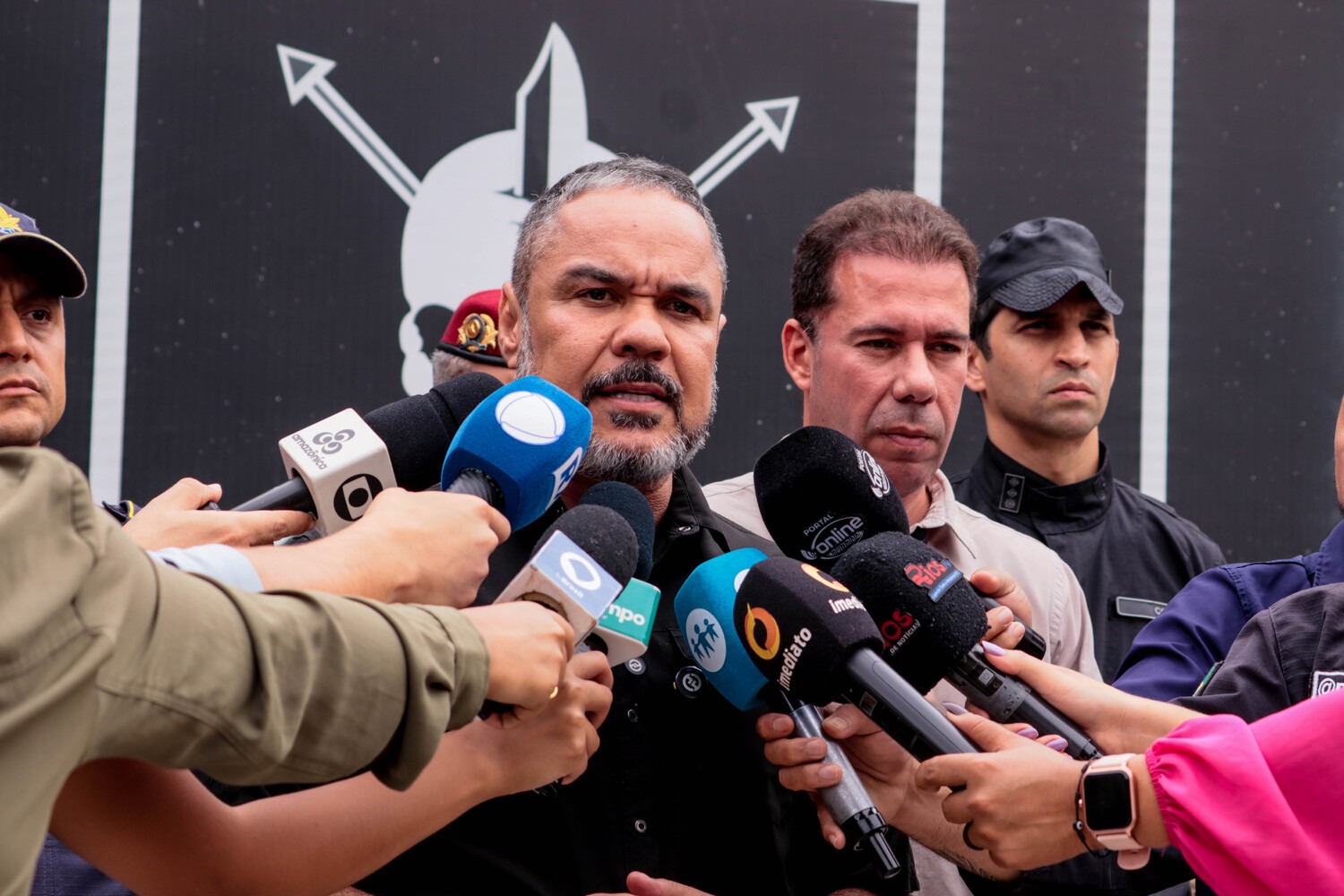 PMAM apreende 1 tonelada de drogas e cinco armas de fogo em duas ocorrências no Rio Negro