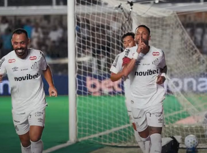 Santos vence com 2 gols de Neymar e deixa o Vasco na lanterna