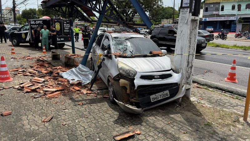 Idoso morre ao ser atropelado na parada de ônibus por carro em alta velocidade