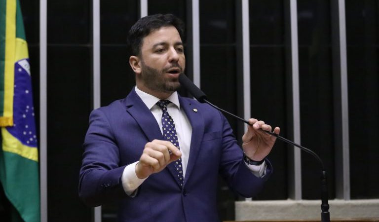 Projeto cria programa de apoio a famílias de crianças com autismo no SUS