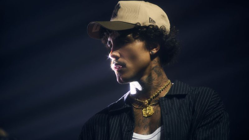 Mc Livinho anuncia pausa de tempo indeterminado na carreira