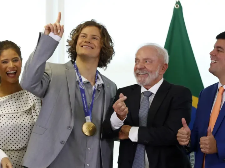 Lula recebe Lucas Pinheiro, medalha de ouro nos Jogos de Inverno