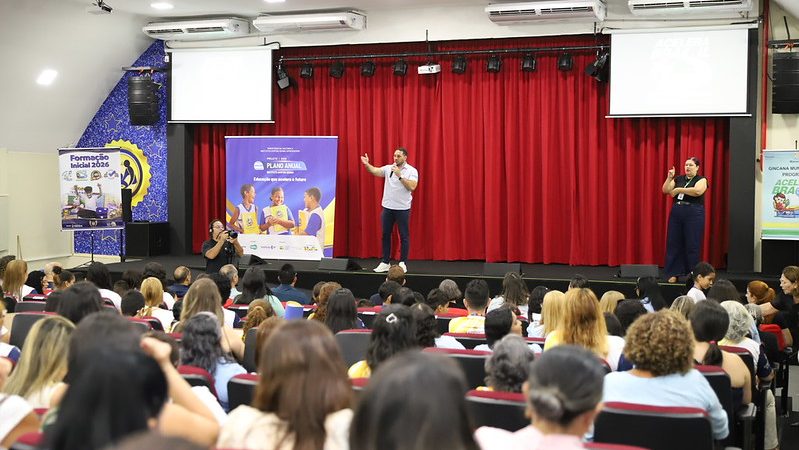 Prefeitura de Manaus inicia formação para professores e reforça combate ao atraso escolar