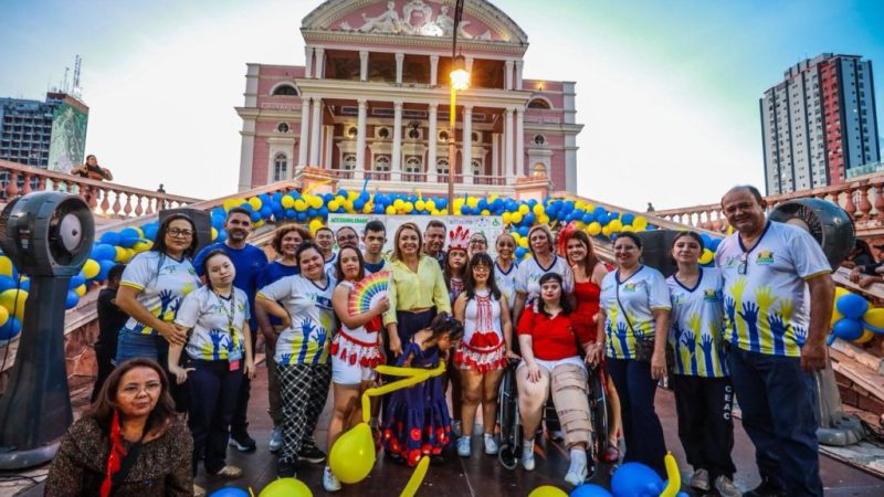 Governo do Amazonas promove ação lúdica pelos direitos das pessoas com Síndrome de Down, no Largo São Sebastião