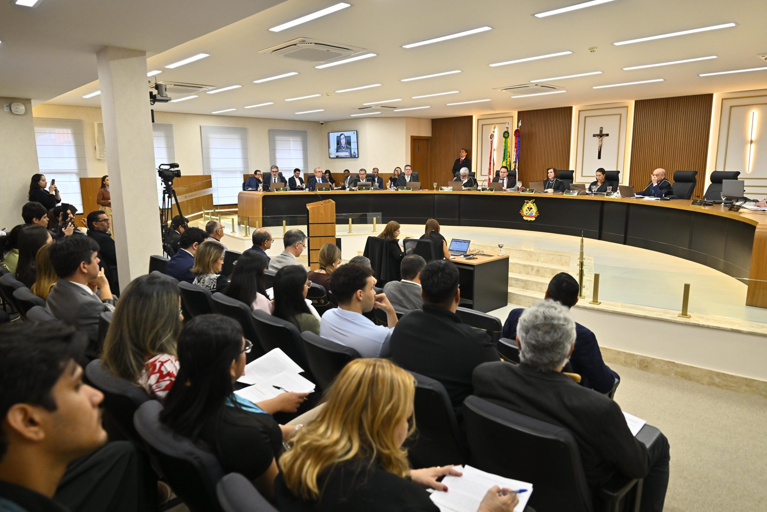 TCE-AM multa presidente da Câmara de Manacapuru em R$ 22,7 mil por falhas na transparência pública