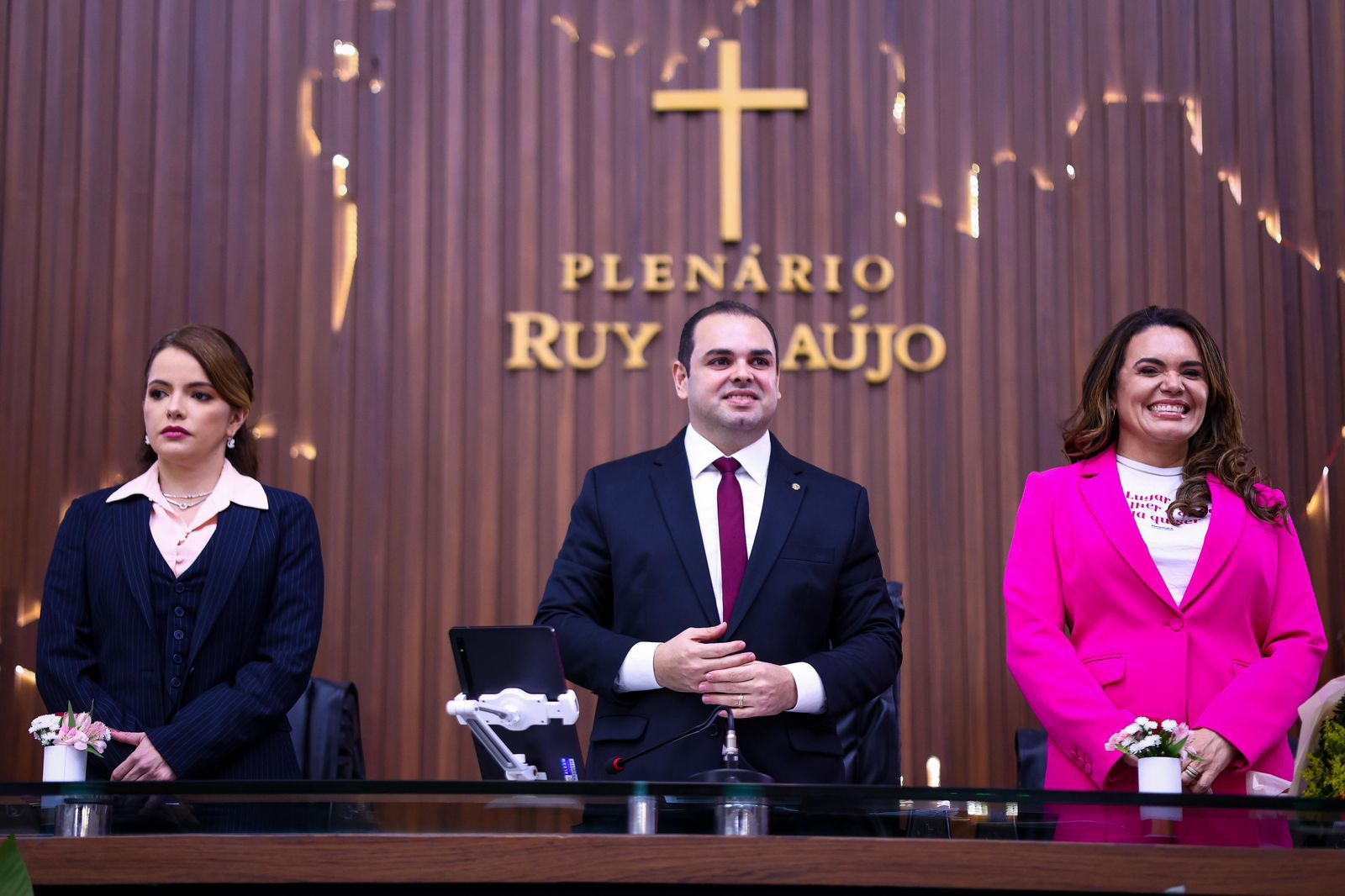 Roberto Cidade lidera Sessão Especial da Aleam que homenageia 33 mulheres com Diploma Mulher Cidadã Amazonense