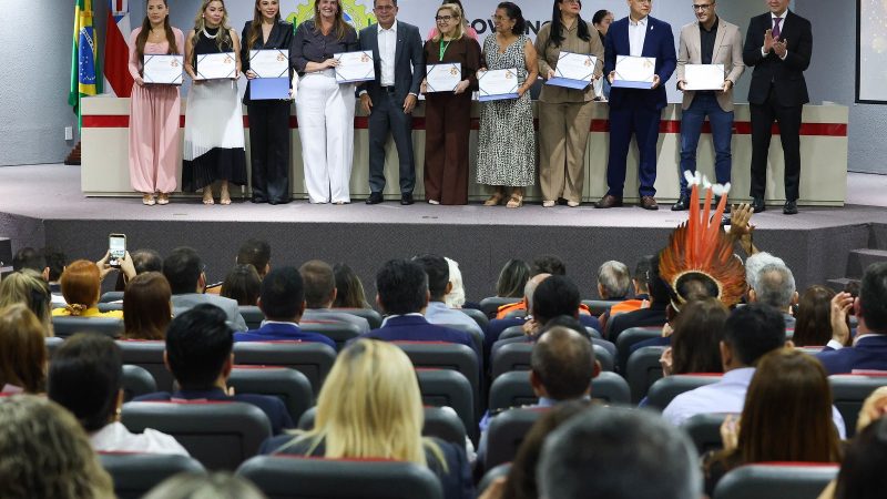 Governador Wilson Lima premia órgãos estaduais e destaca avanços em transparência e controle na gestão pública