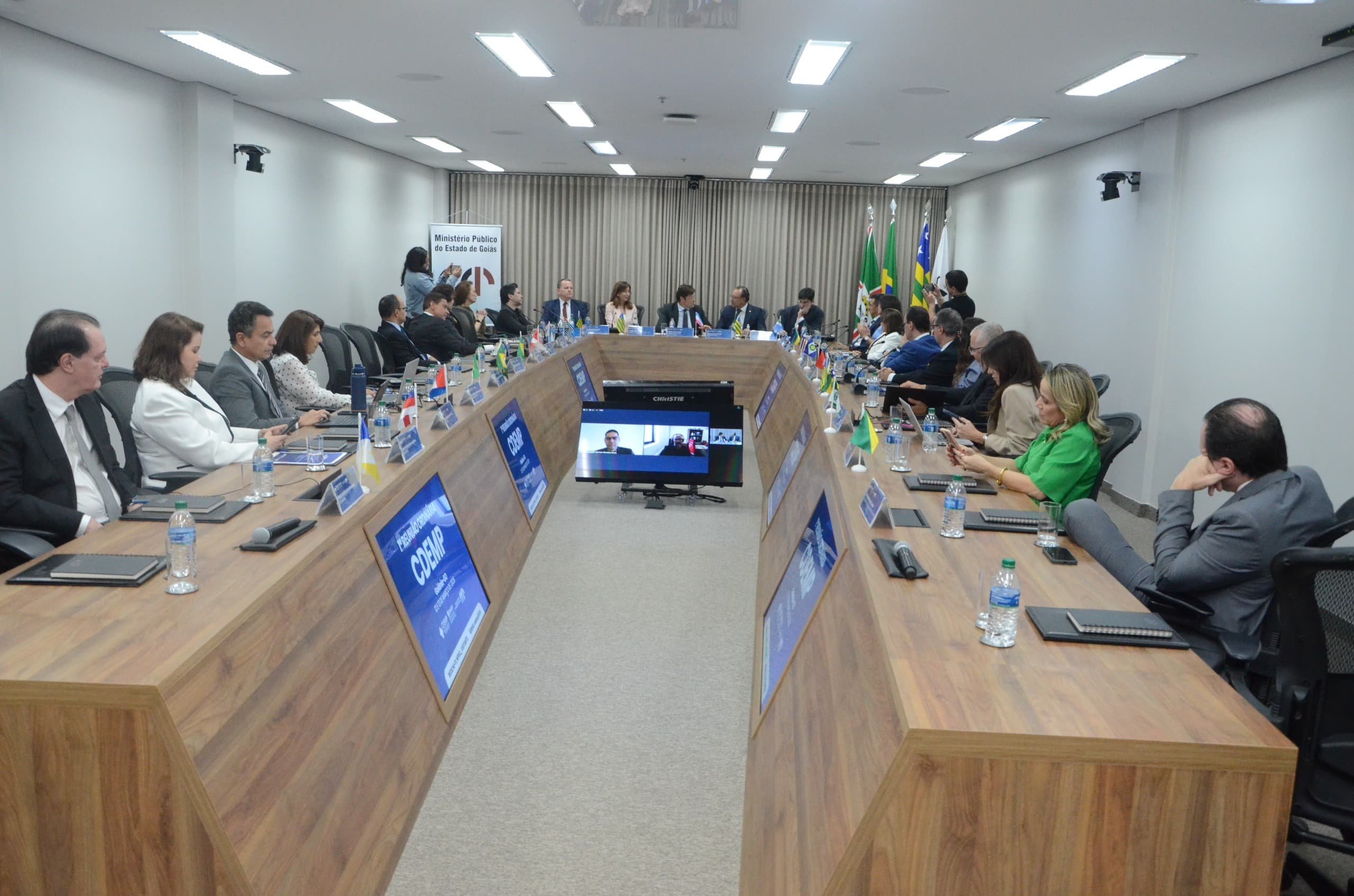 Chefe do Ceaf do MPAM toma posse como secretária executiva na 1° Reunião Ordinária do CDEMP