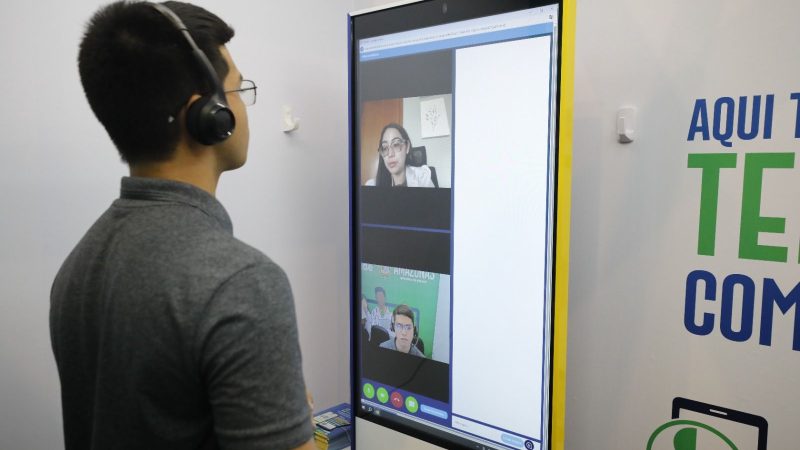 Governo do Amazonas implanta cabines de Telessaúde para consulta médica com clínico geral em shoppings da capital