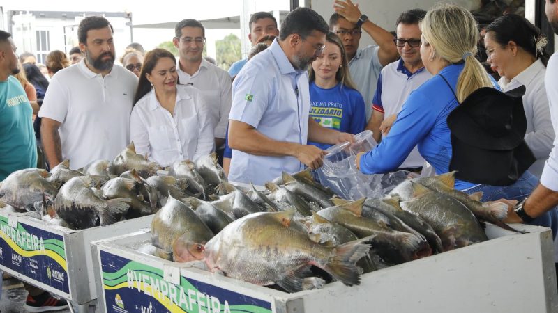 Governador Wilson Lima inicia entrega de 470 toneladas de peixe e reforça segurança alimentar na Semana Santa