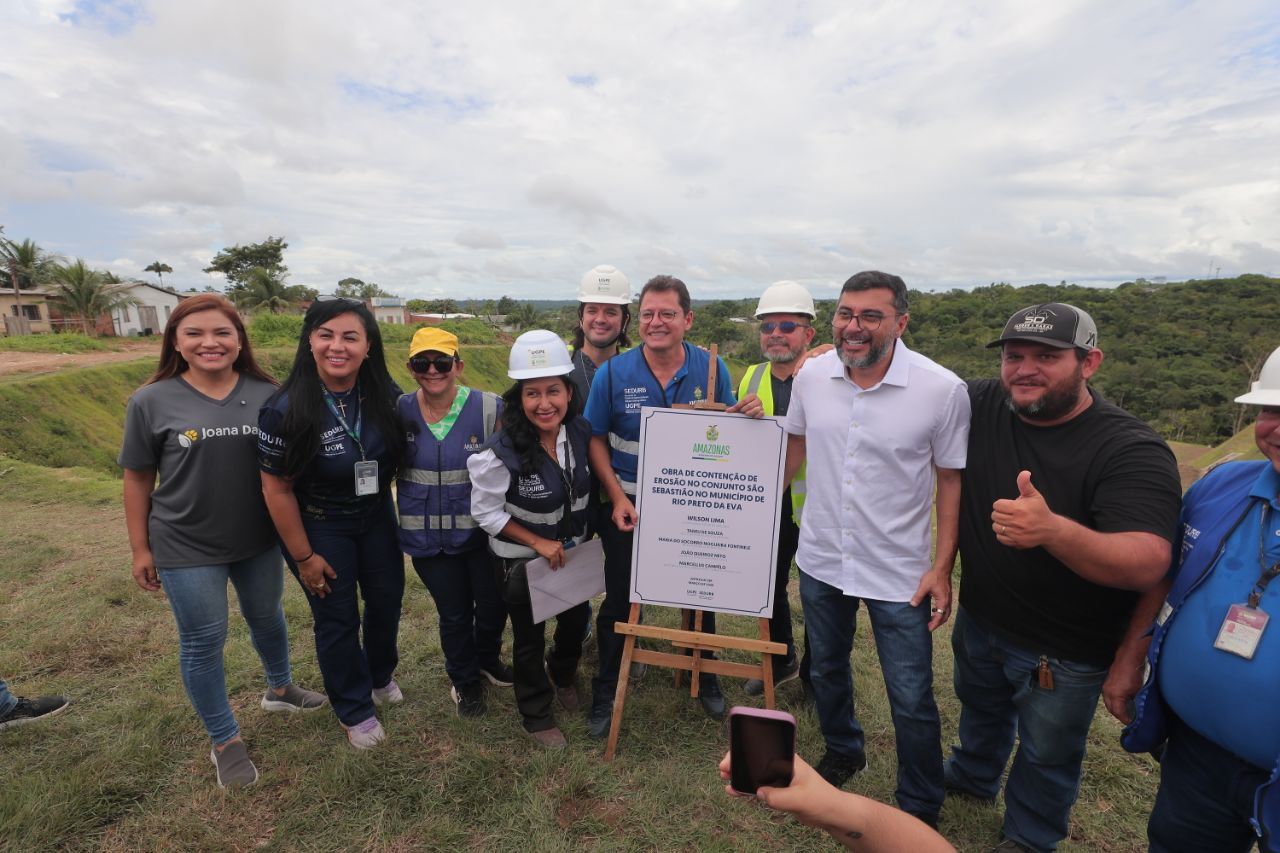 Em Rio Preto da Eva, governador Wilson Lima entrega obra de contenção e vistoria reforma do hospital no aniversário de 44 anos do município