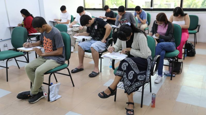 UEA abre 106 vagas remanescentes para o curso pré-vestibular AprovENS 2026