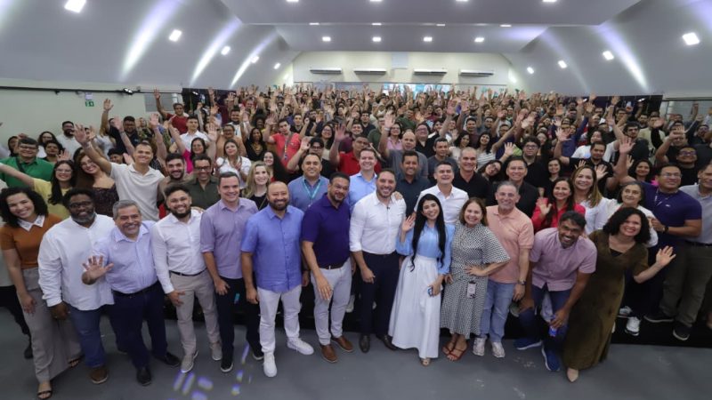 David Almeida dá boas-vindas a mil novos servidores da educação e reforça avanço histórico da rede municipal de Manaus