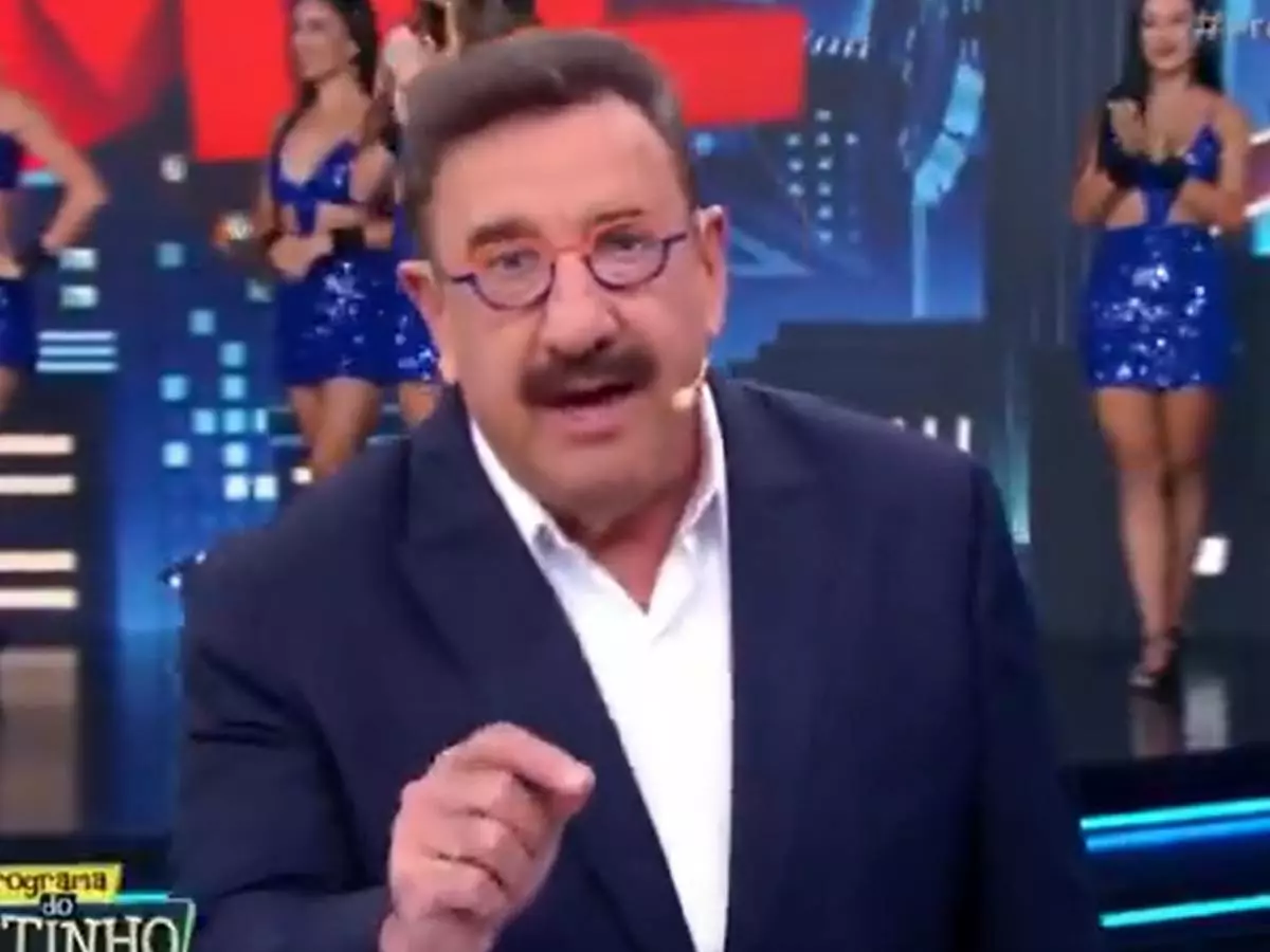 Ao vivo, Ratinho reclama de mudanças no horário do seu programa no SBT: “Não vou pedir as contas”