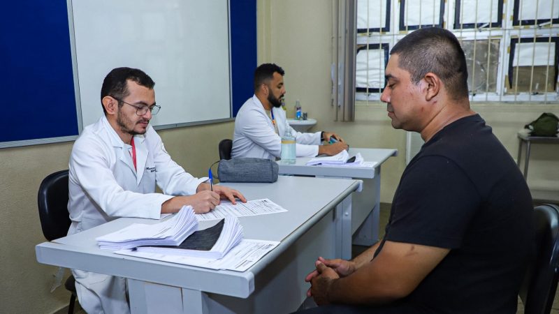 Profissionais da prefeitura orientam sobre saúde renal em programação pelo Dia Mundial do Rim