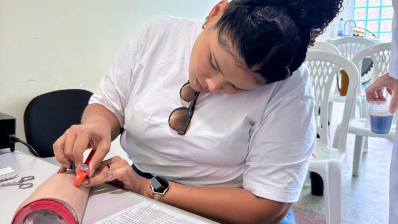 Prefeitura de Manaus forma novos médicos para ampliar oferta de implante subdérmico contraceptivo